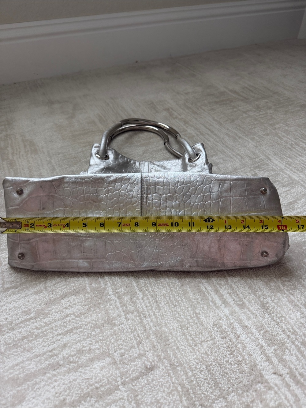 Furla metallic, silver croc embossed leather handbag - Picture 4 of 12
